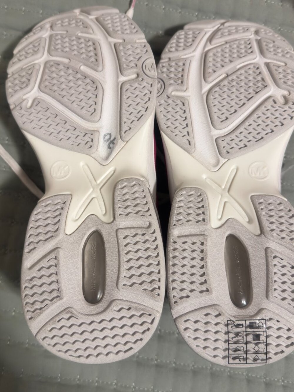 Michael Kors Women's Designer Chunky Sneakers Size 8 Silver Pink Black NWOB - Picture 10 of 13